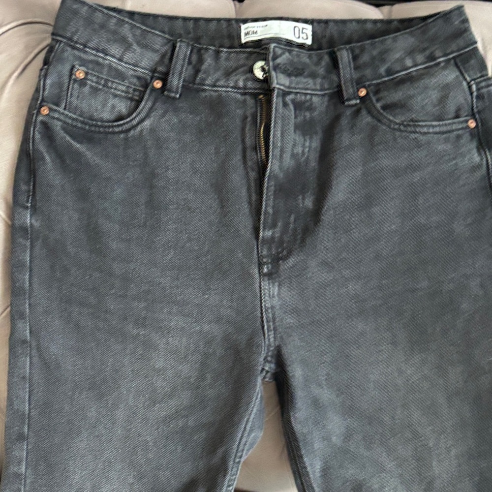 Refuge High Rise Charcoal Jeans in 05